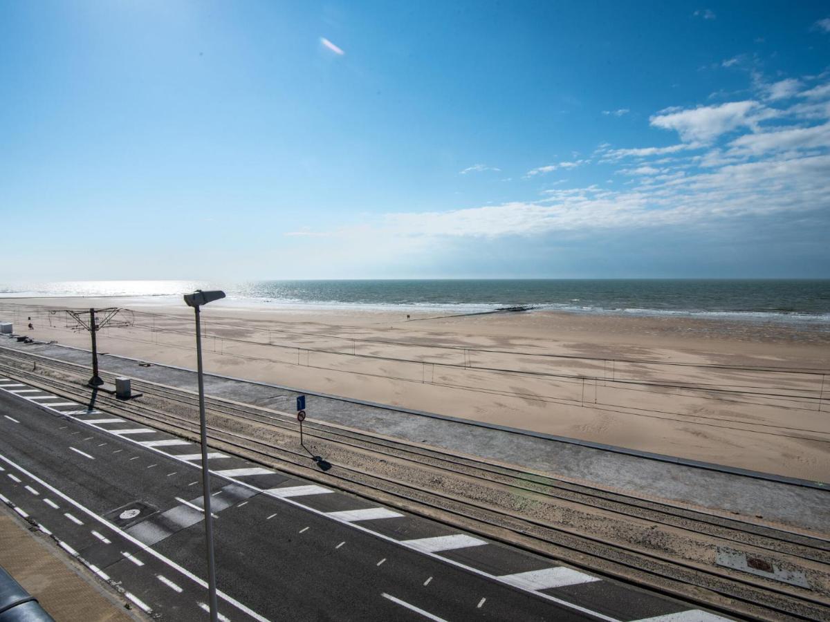 Contemporary Apartment In Oostende With Balcony Luaran gambar